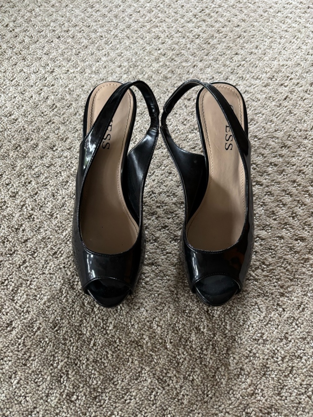 Guess Women’s Patent Leather Black Pumps